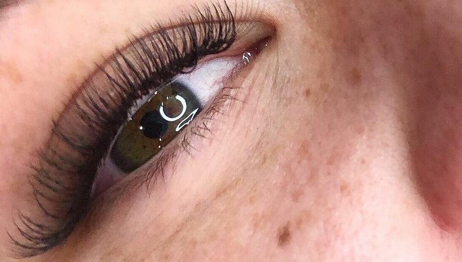 Lashed by Maddi image 1