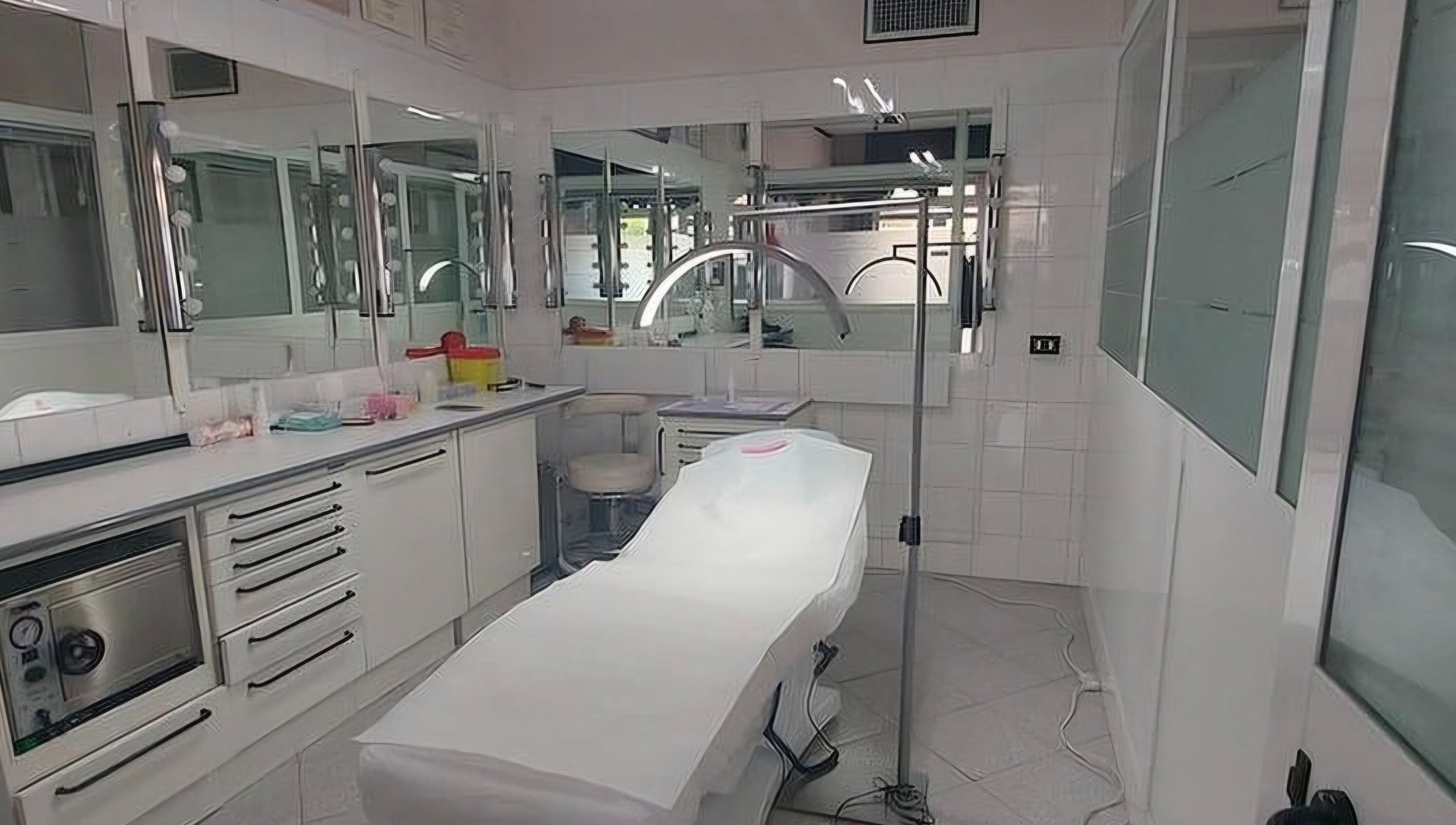 Sala trattamento elegante presso PIA Progetto Immagine Academy a Roma, Lazio, IT con attrezzature moderne.