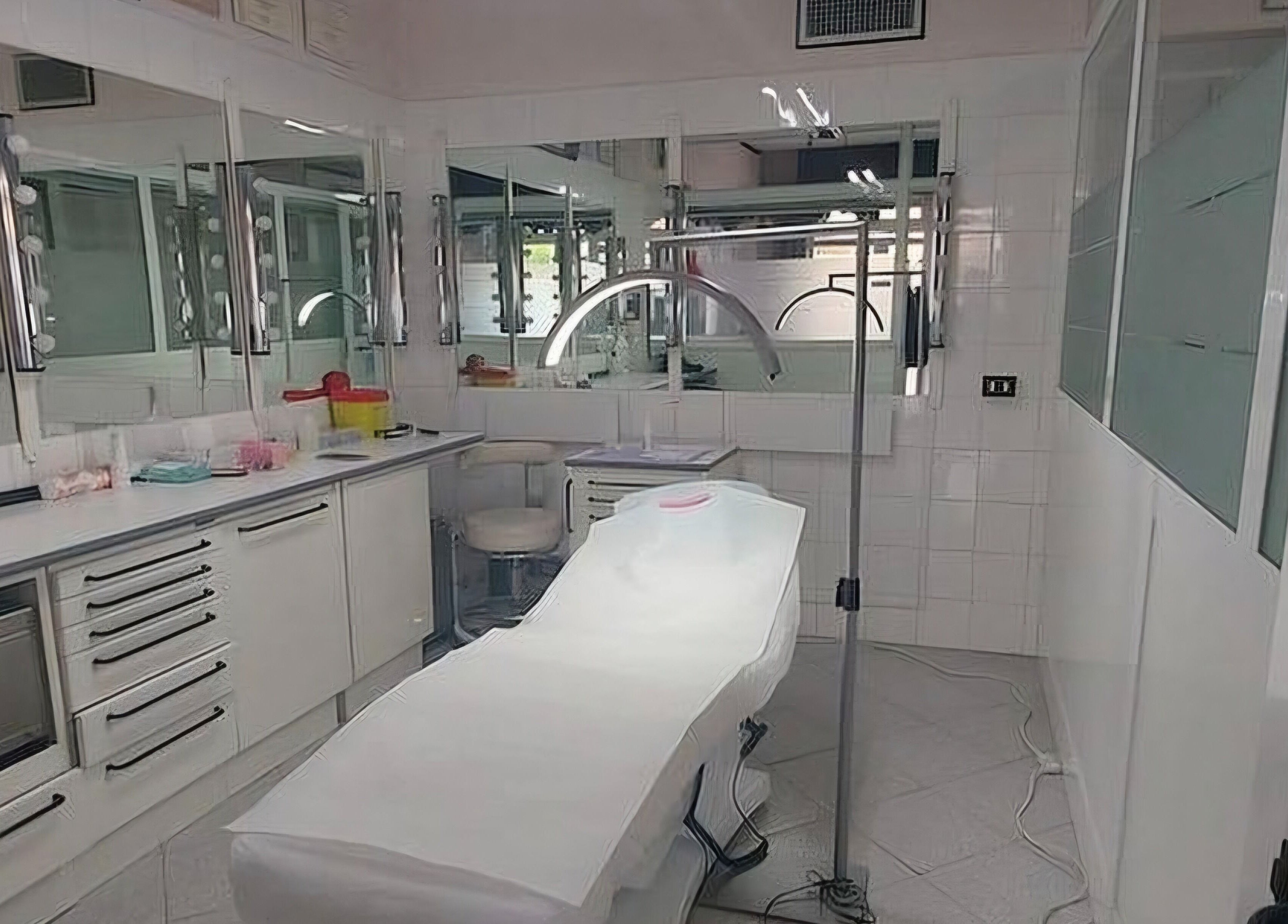 Sala trattamento elegante presso PIA Progetto Immagine Academy a Roma, Lazio, IT con attrezzature moderne.