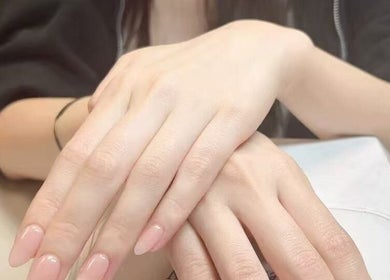 Elegant manicure at Unique Nails & Head Spa in Fairfax, Virginia, US showcasing beautifully polished nails.