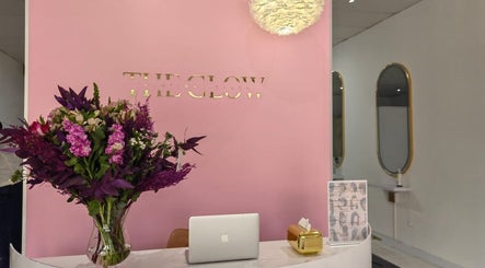 The glow boutique salon
