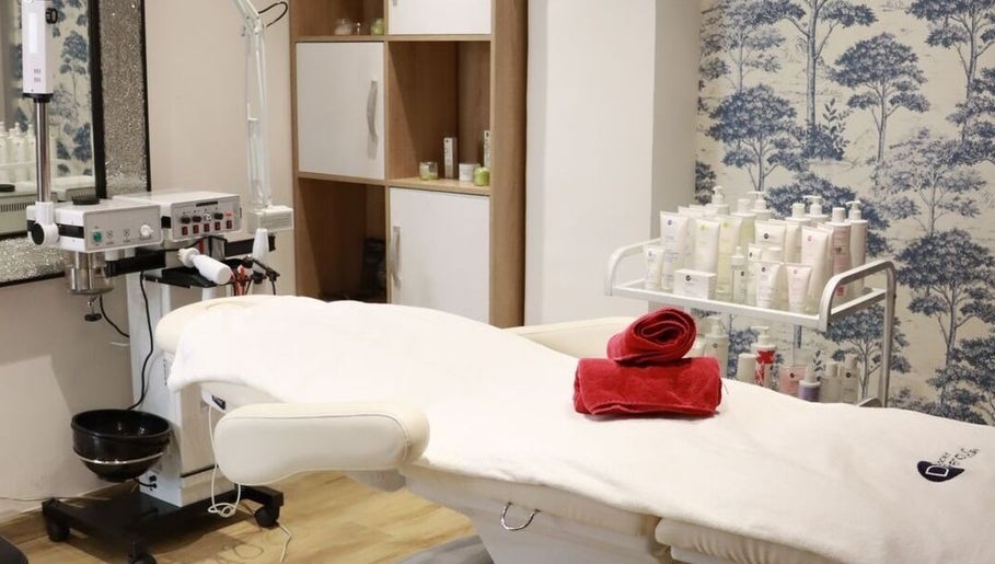 Cayenne Gents Salon -Inter Continental Abu Dhabi image 1