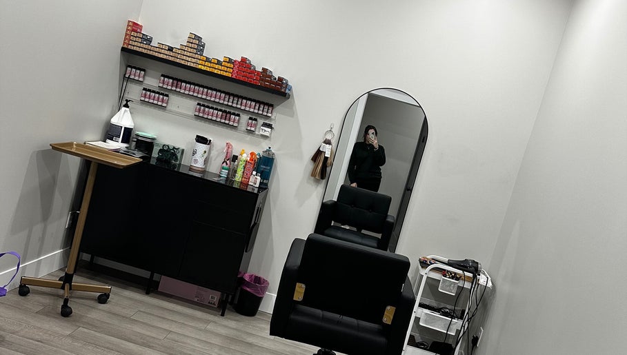 KT Hairstudio, bild 1