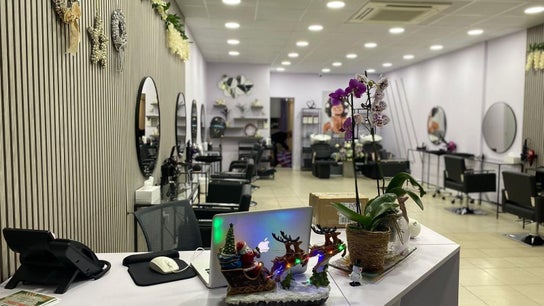 Muna Salon 2
