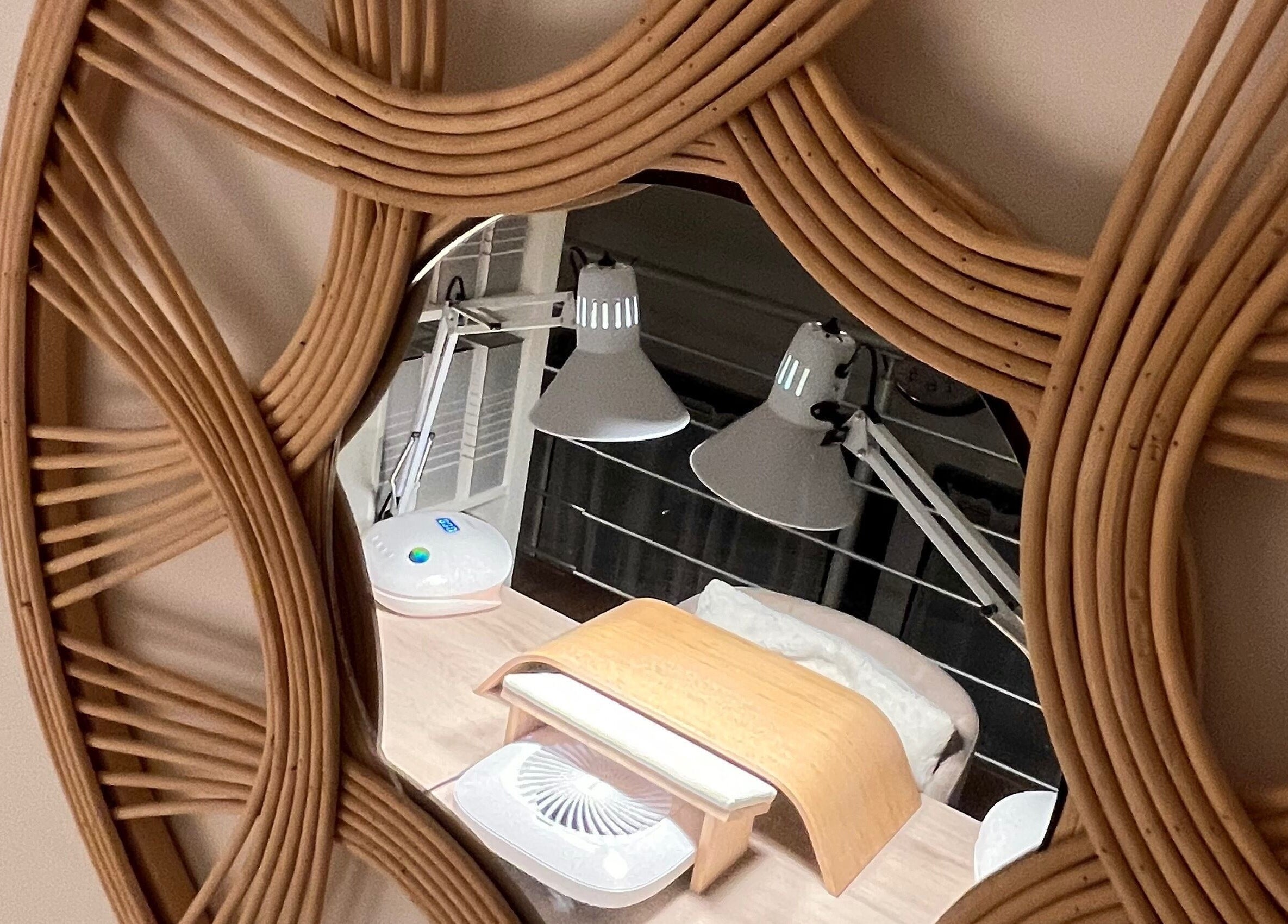 Centre de soins esthétiques à La Belle Griffe, Craponne, Auvergne-rhône-alpes, FR. Design moderne et lumineux.