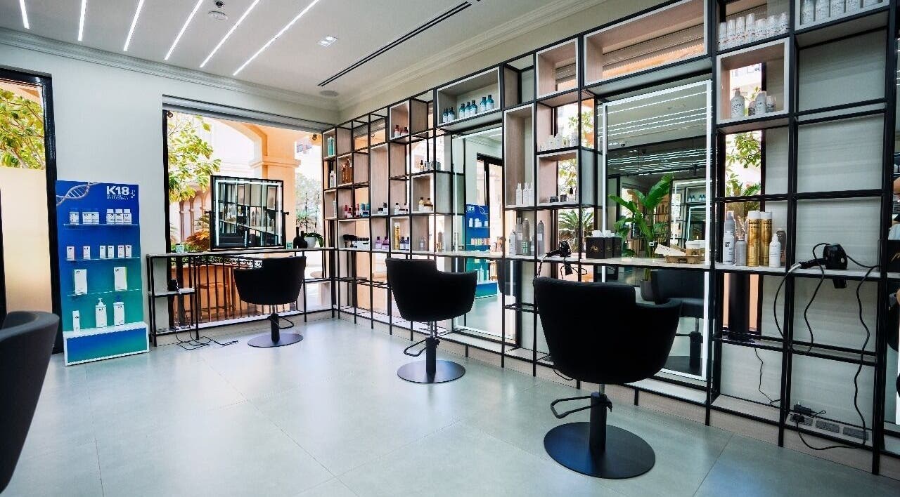 Modern salon interior with chairs and products at Mike's Beauty Lounge, أبو ظبي, أبو ظبي, AE.