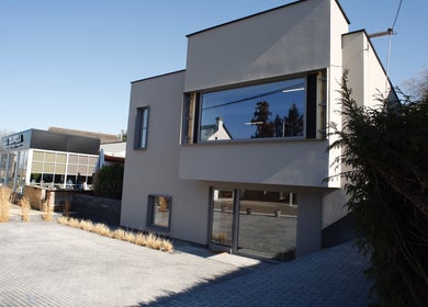 MV Beauty, un bâtiment moderne à embourg, Région Wallonne, BE, avec une architecture élégante.