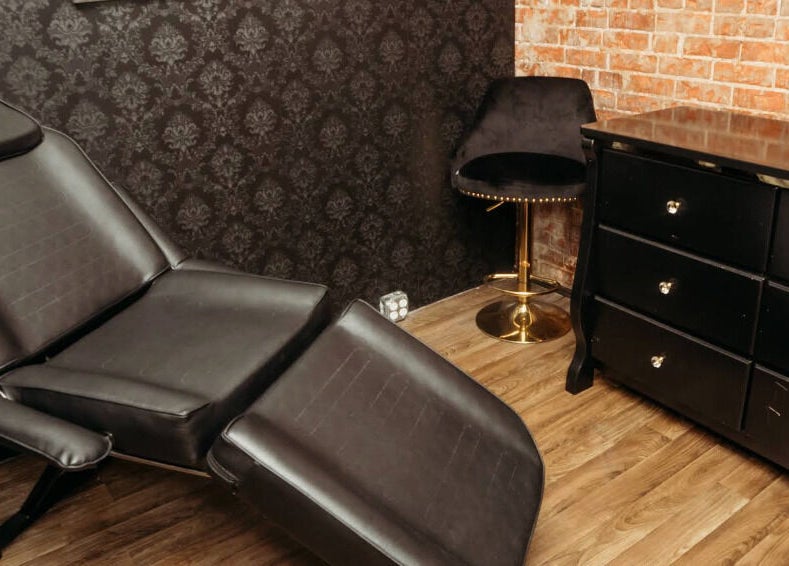 Relaxing spa lounge at Emmah at Transcendence Salon & Spa, Columbus, Nebraska, US.