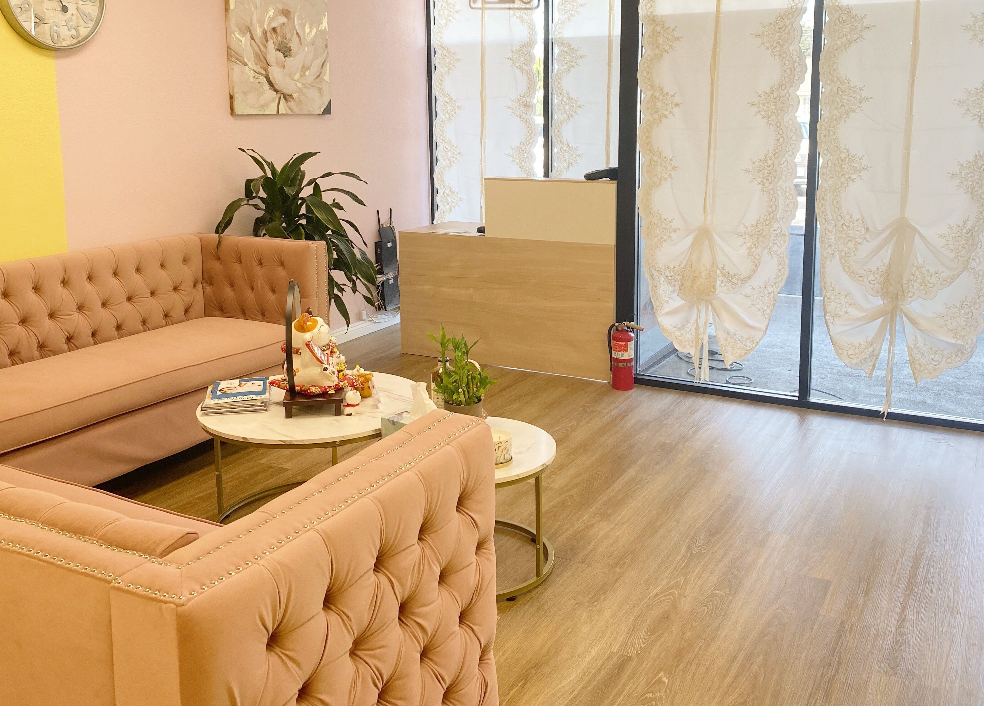 Elegant waiting area with plush seating at Art Lash Beauty in Baldwin Park, California, US.