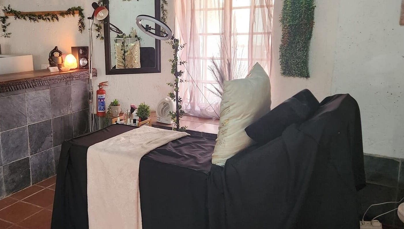 Relaxing treatment space at Bron’s Boho Beautique in Centurion, Gauteng, ZA with serene decor and soft lighting.