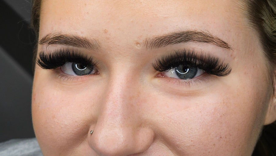 Diana R Lashes imagem 1