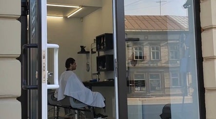 Barbershop 2705