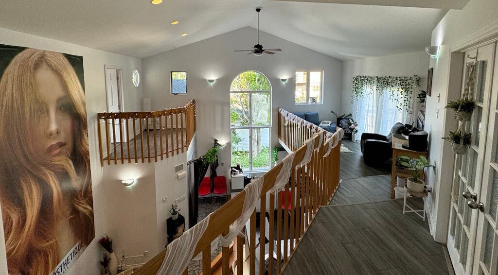 Espace lumineux et accueillant de L’espace Beauté Elle Et Lui à Gatineau, Québec, CA.