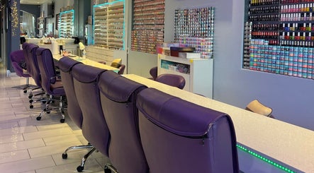 EM BEAUTY Nails & Beauty Spa image 2