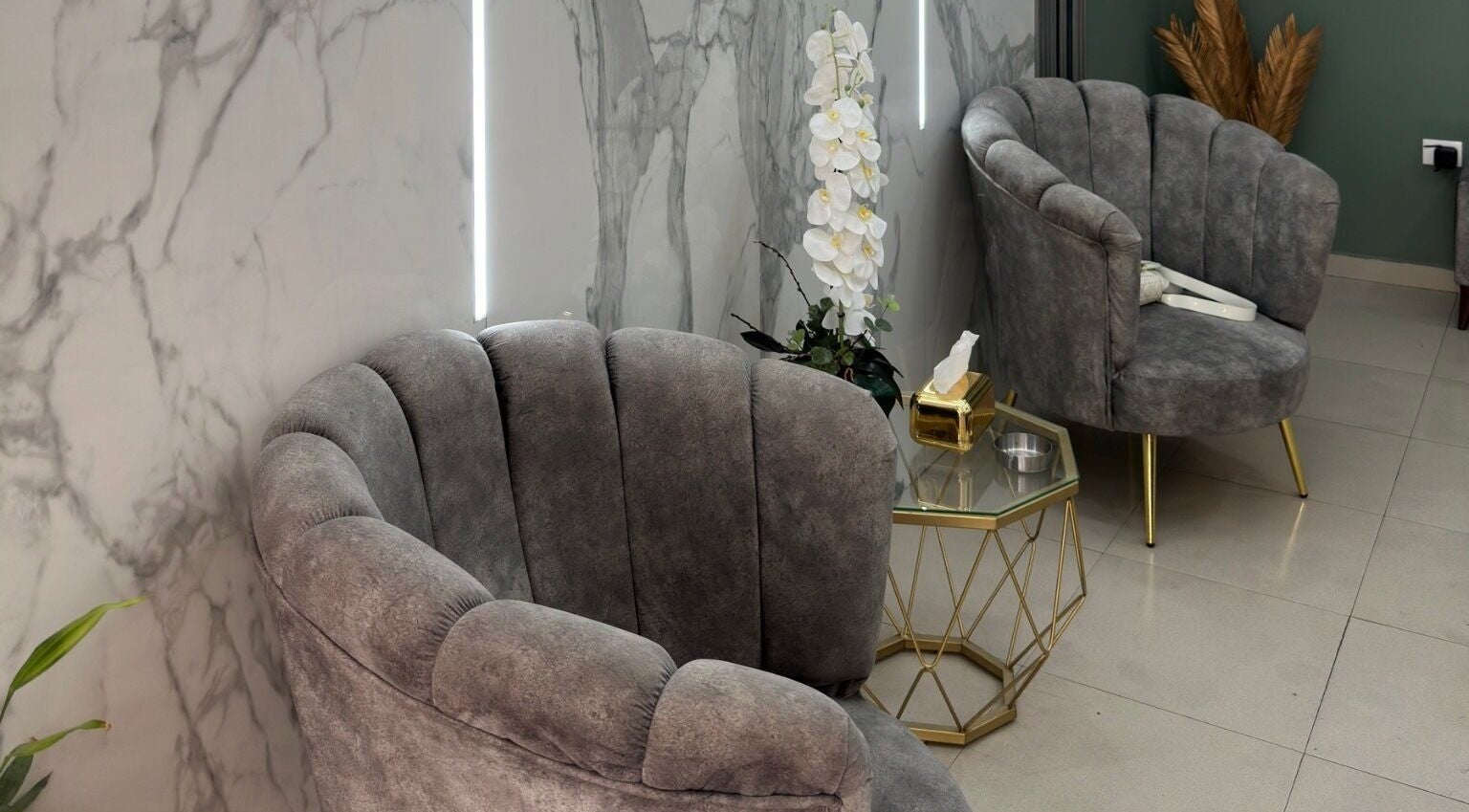 Elegant lounge seating at Juliano Haidamous Beauty Lounge & Clinic in Jdeideh, Mount Lebanon Governorate, LB.