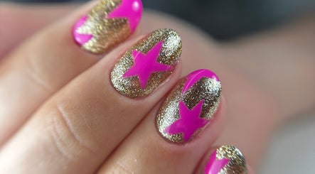 Pink Polish image 2