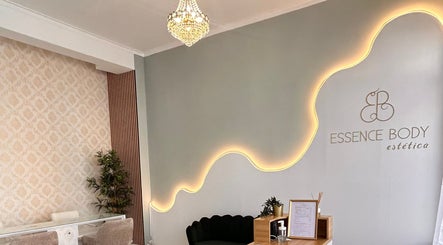 Essence Body