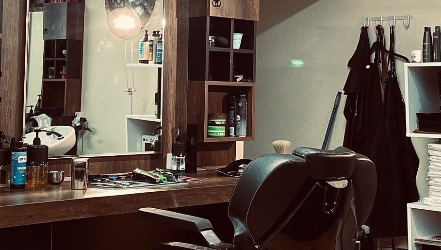 Imagen 1 de Reina Coiffeur & Barber Shop