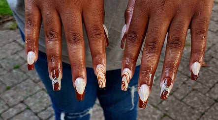 Jazelle Nails Experience image 2