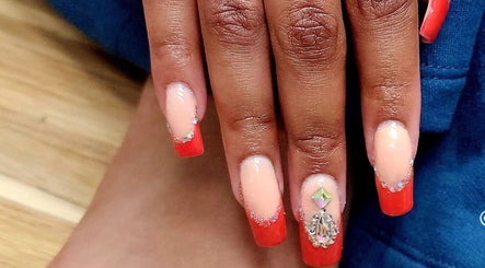 Jazelle Nails Experience image 3