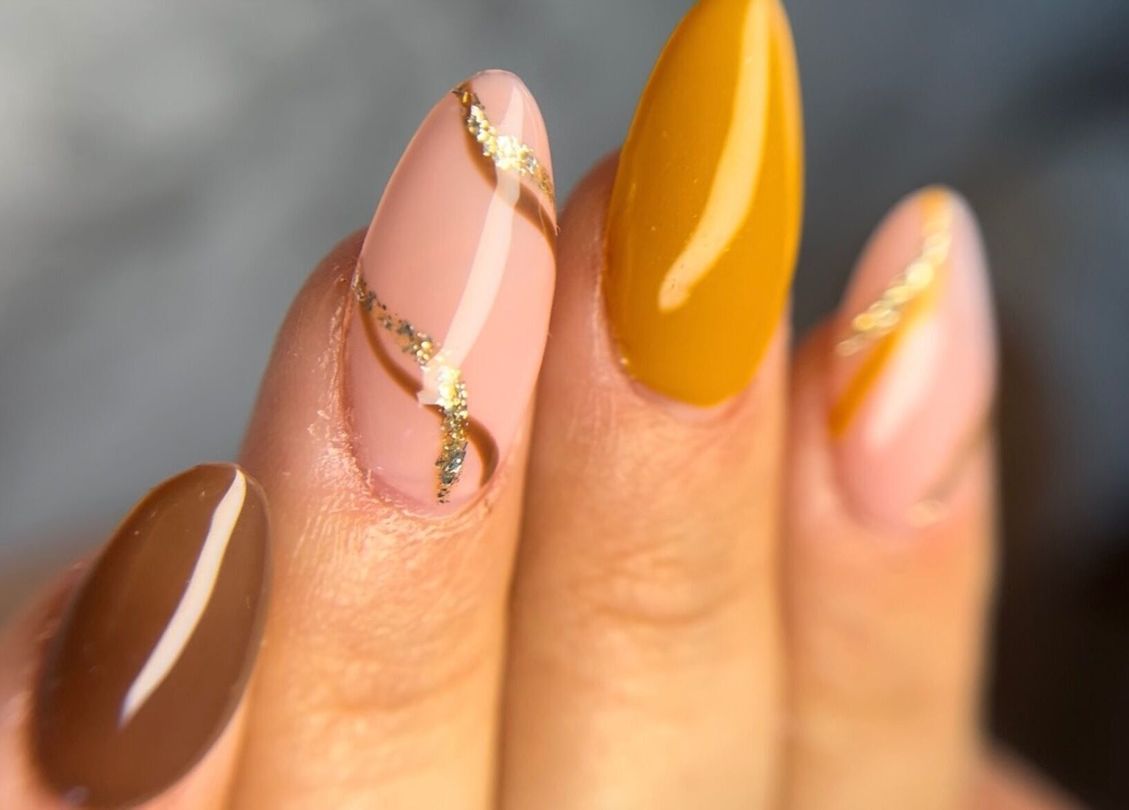 Manucure éclatante à L’atelier Du Sud By Steph, Puget-sur-argens, Provence-alpes-côte D'azur, FR.