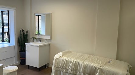 Qin's Clinic image 2