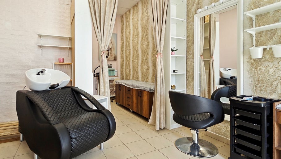 VA Beauty Salon image 1