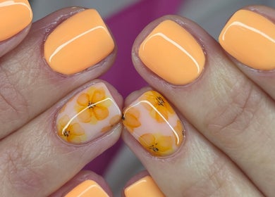 Bright floral nail art at Daniella Nail Studio, Randburg, Gauteng, ZA.