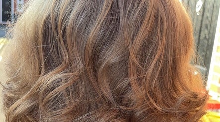 HAIR BY SJE, bild 3