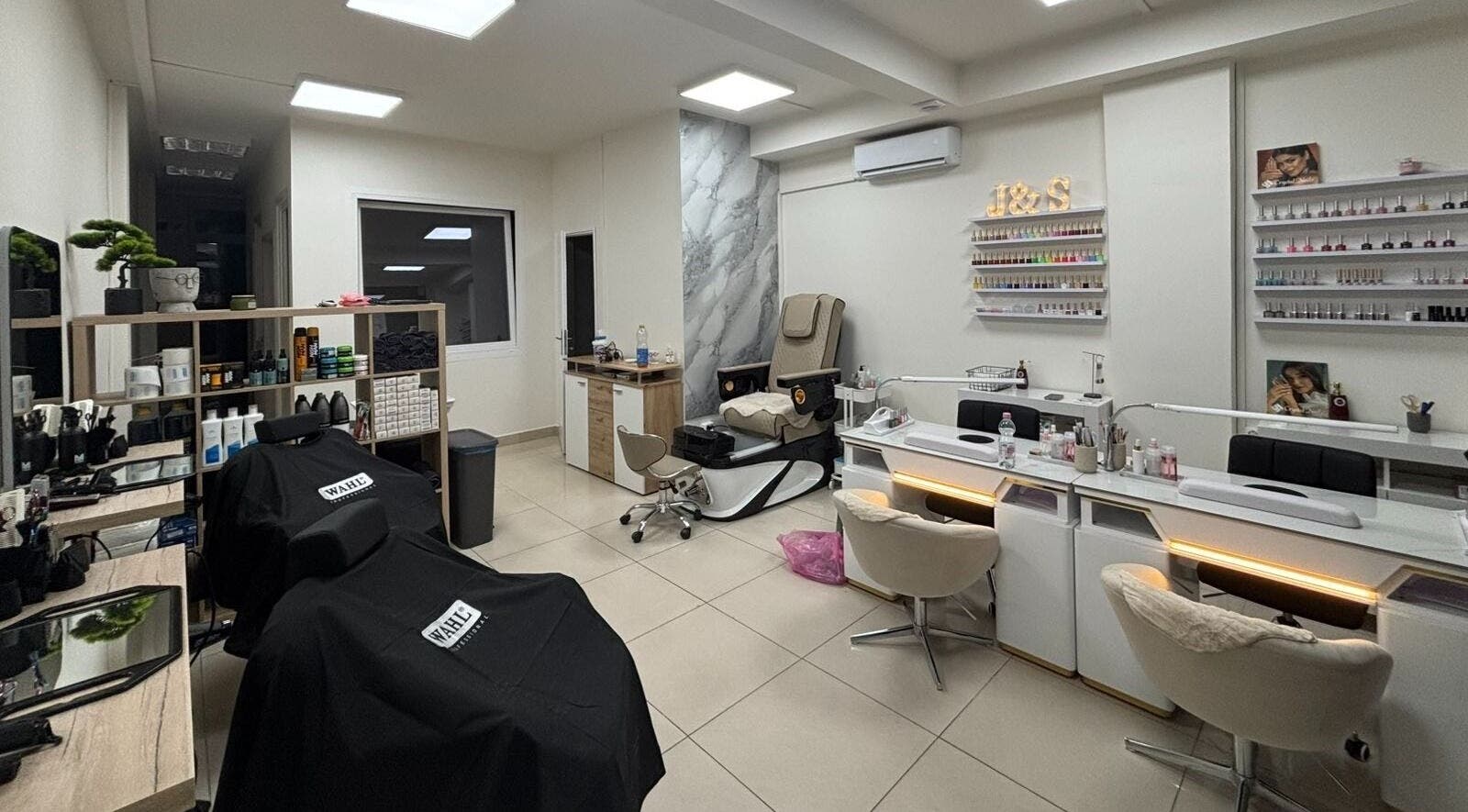 Modern szépségápolási szalon a Job Training & Service Kft-nél, Budapest, Magyar, HU.