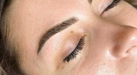 Blink Beauty Room image 2