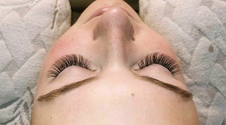 Blink Beauty Room image 3