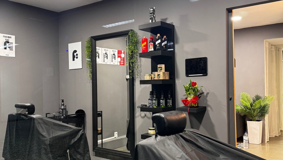 Fusion | Barbearia e salão de cabeleireira slika 1