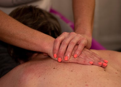 Relaxing massage therapy at A Blissful Balance in Wellesbourne, England, GB for ultimate wellness.