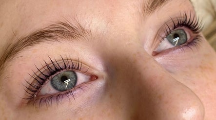 Alyss Marie Beauty image 2