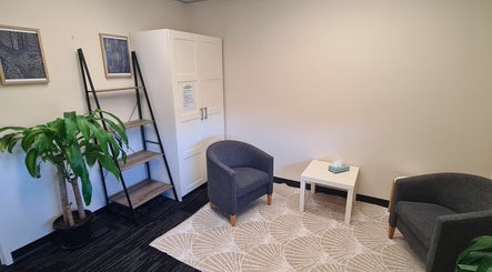 Morningside Counselling/Coaching & Bowen Therapy Clinic Bild 3