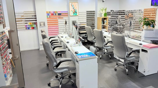 Diamond Nails (Perth CBD)