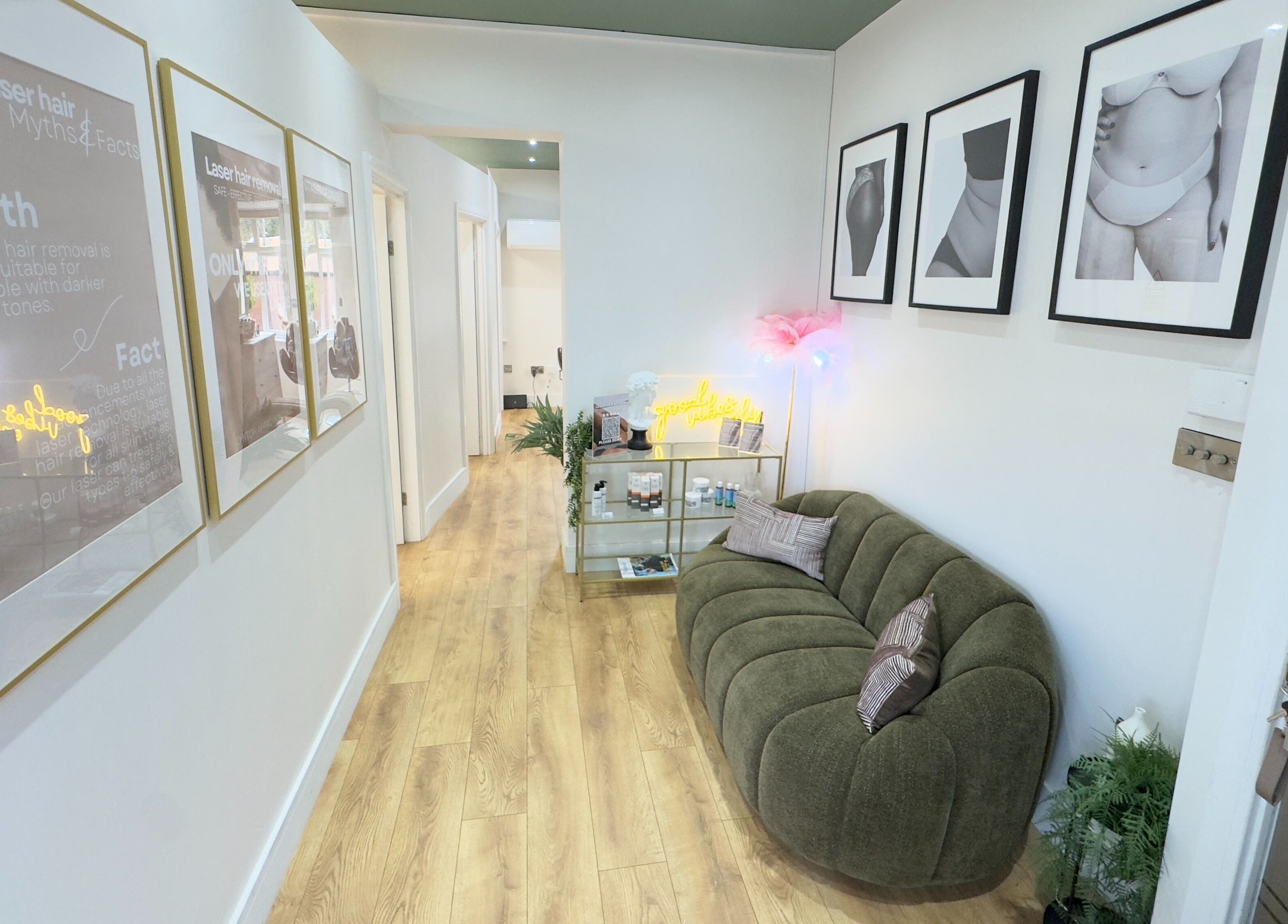 Modern interior of The Elite Wax Group Sheffield - Abbeydale Road, Sheffield, England, GB.