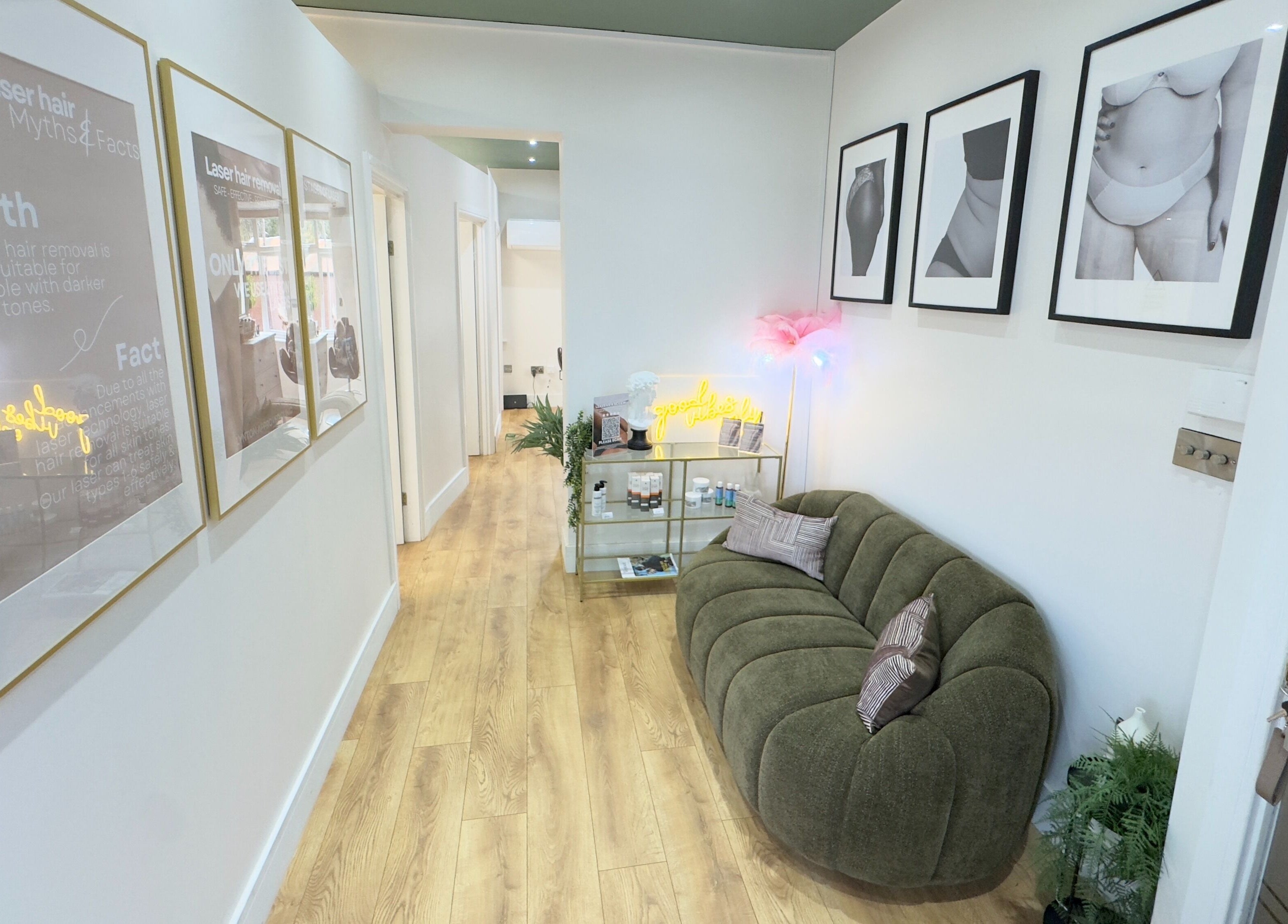 Modern interior of The Elite Wax Group Sheffield - Abbeydale Road, Sheffield, England, GB.