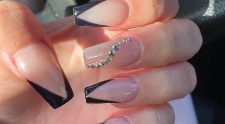 Splashon Nails & Spa image 3