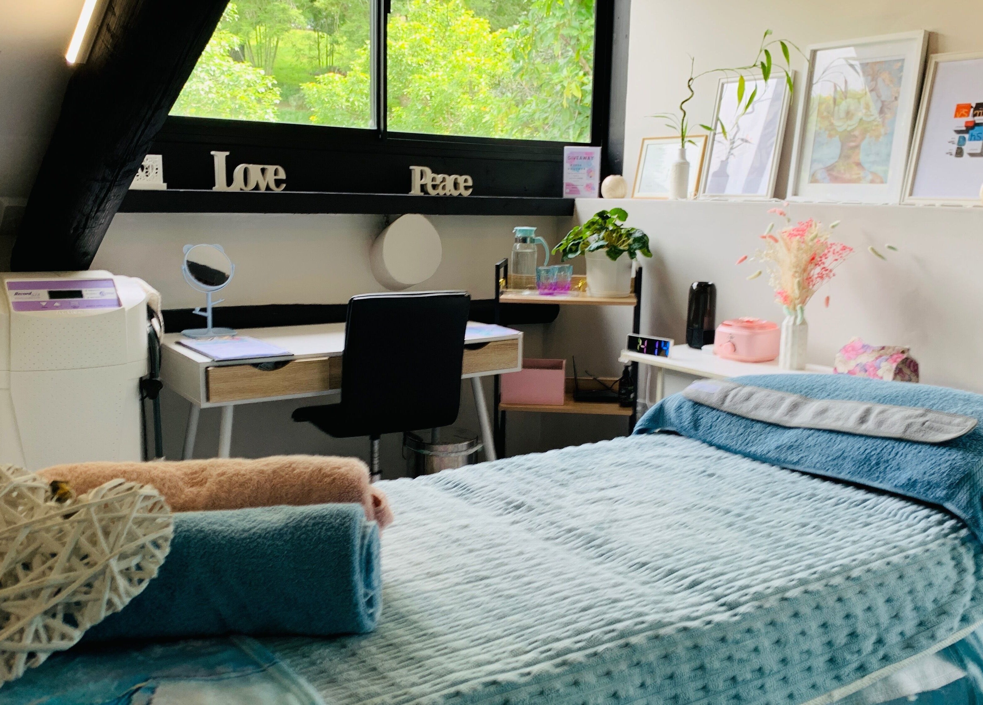 Cozy treatment room at Aruka Studio Aesthetics & Wellness, Outer West Durban, Kwazulu-natal, ZA.