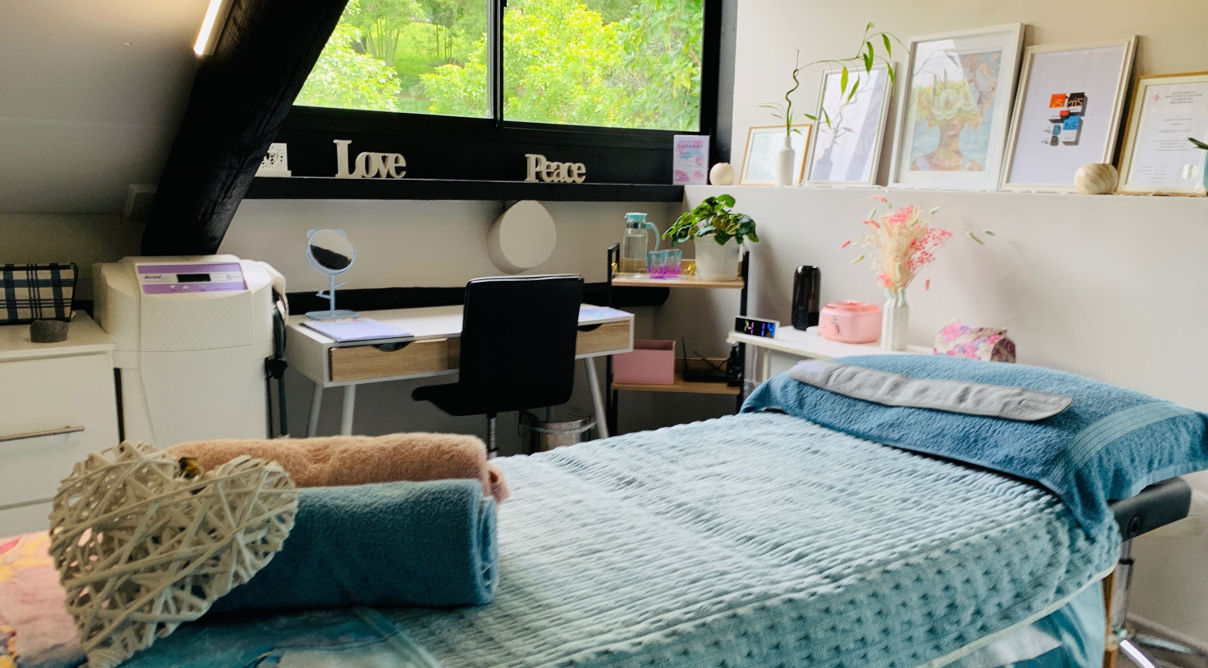 Cozy treatment room at Aruka Studio Aesthetics & Wellness, Outer West Durban, Kwazulu-natal, ZA.