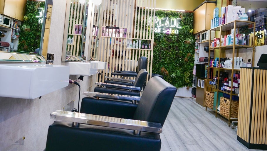 Image de Arcade Hair Salon 1