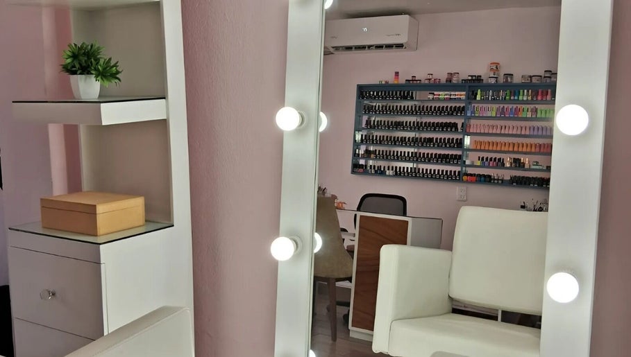 Vibra Beauty Salon | Uñas Pitillal, Puerto Vallarta image 1