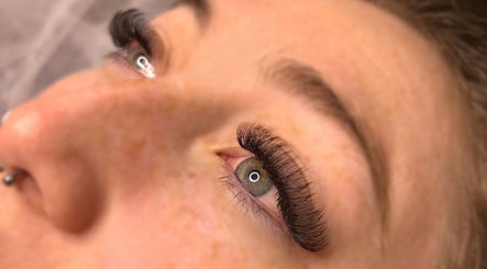 Sz Lash Lounge, bild 3