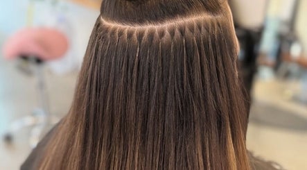 Smooth, sleek hair extensions at Finesse Beauty & Hair Salon, Newcastle upon Tyne, England, GB.