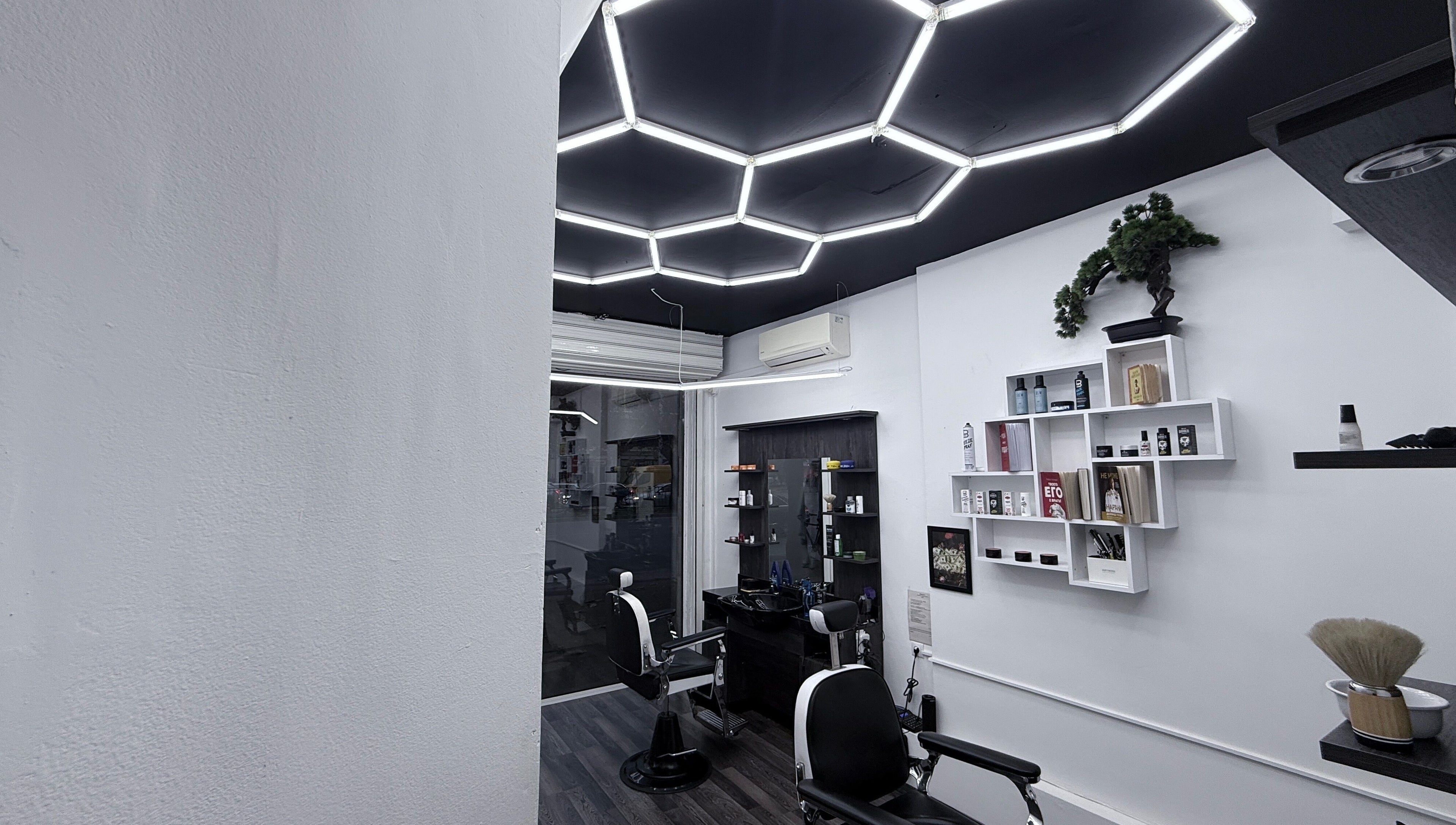 Интериор на Karagyozov Studio Plovdiv с модерно осветление, Plovdiv, Plovdiv, BG.