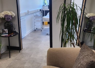 Inviting relaxation area at Kintsugi Beauty & Holistics, Newton Abbot, England, GB.