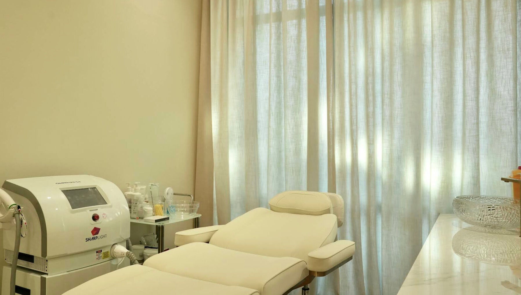 Modern treatment room with equipment at Aestilab 108 Clinic, Dubai, Dubai, AE.