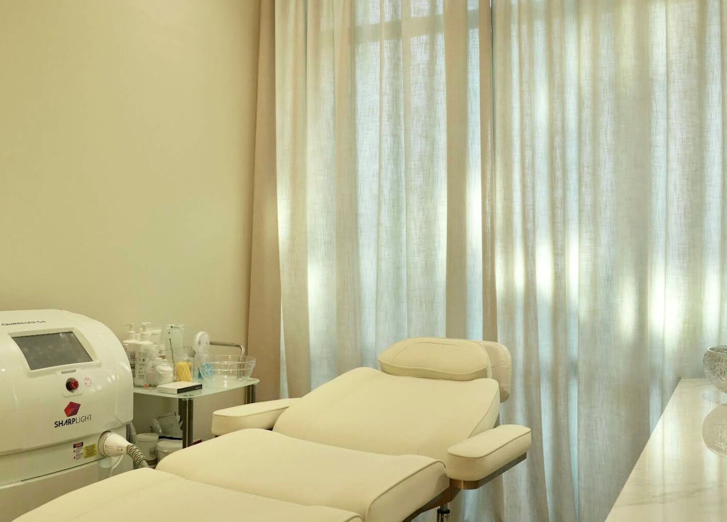 Modern treatment room with equipment at Aestilab 108 Clinic, Dubai, Dubai, AE.
